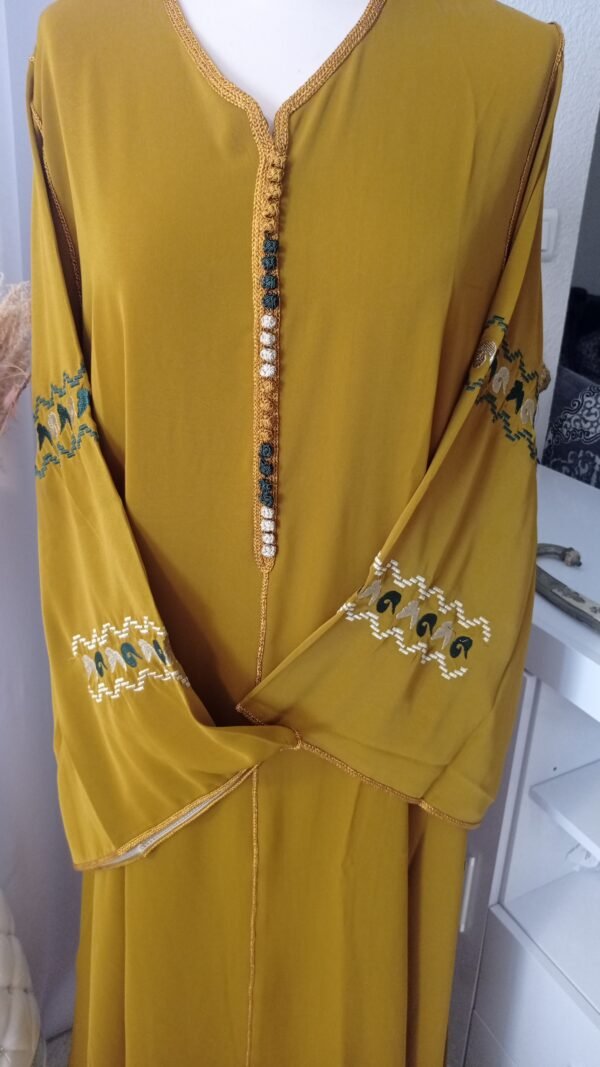 Caftan marocain Vert Olive,Robe longue en Crêpe de Soie – Image 2