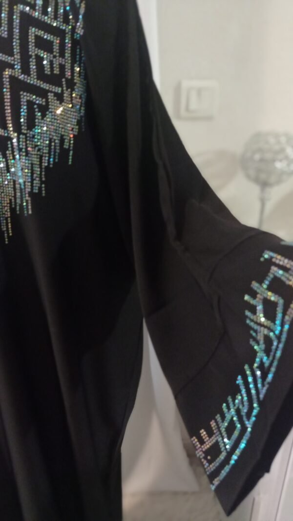 Gandoura marocaine en crêpe de soie ,Robe longue ornée de strass – Image 3