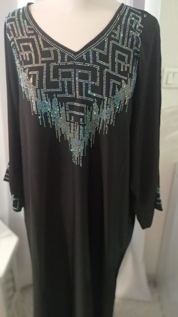 Gandoura marocaine en crêpe de soie ,Robe longue ornée de strass
