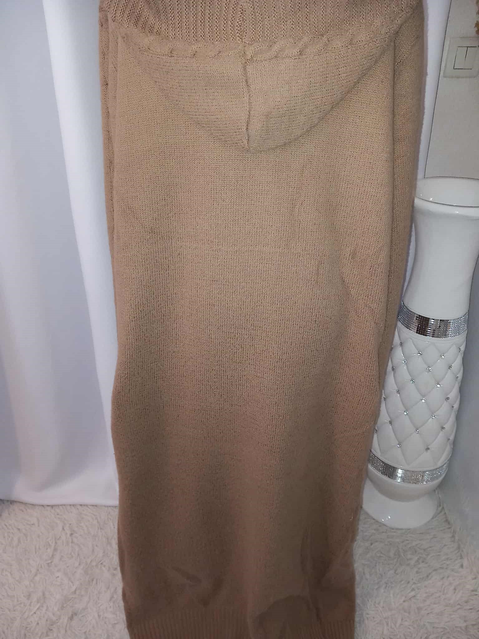 Cardigan Long,Gilet caramel en Grosse Maille avec Capuche et Poches – Image 4