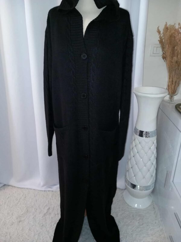 Cardigan Long-Gilet noir en Grosse Maille avec Capuche – Image 3