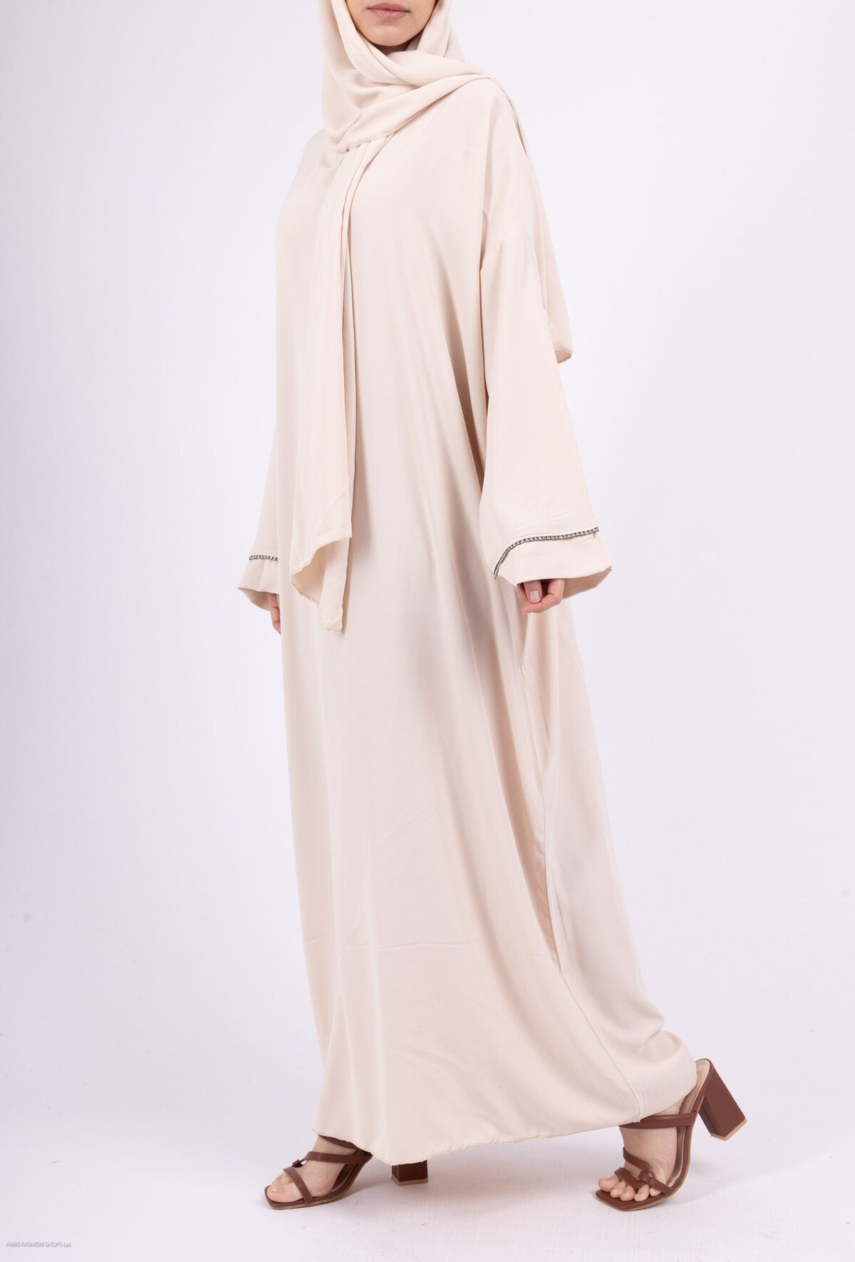 Abaya beige-Voile intégré Femme – Robe de Prière en Soie de Médine