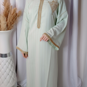 Caftan brodé en crêpe de soie, Gandoura marocaine vert eau