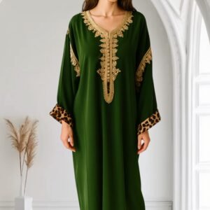 Gandoura marocaine, Caftan brodé en crêpe de soie